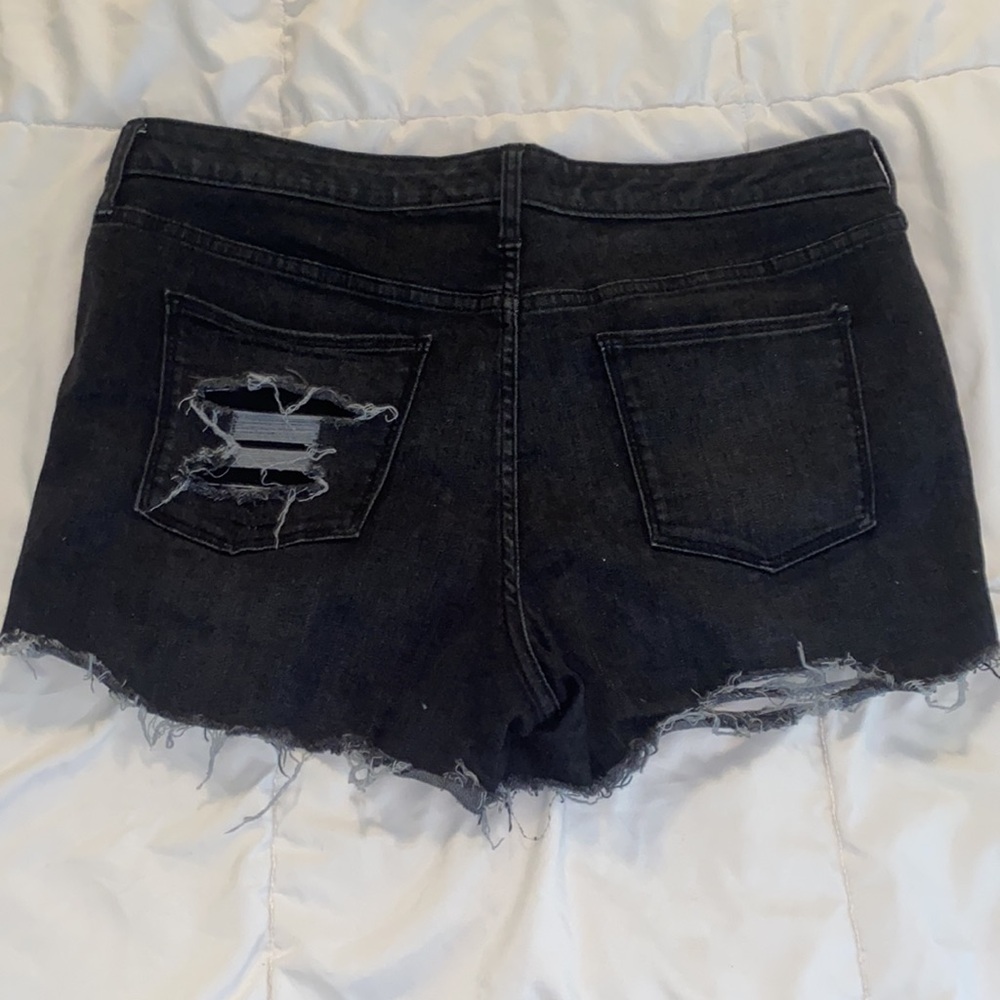 Universal Thread 🖤 Jean Shorts - Picture 2 of 4